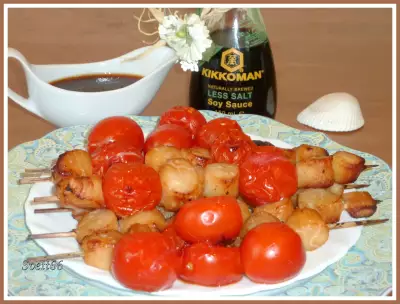 Шашлычки из морских гребешков с помидорами черри