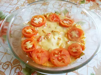 Запеканка из кабачков и помидоров под сыром
