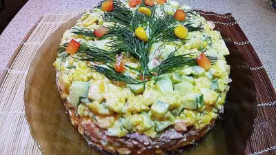 Салат из тунца и пикантного риса