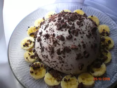 Десерт творожно-йогуртовый с бананом