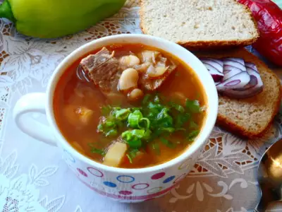 Суп с фасолью телятиной и печёными овощами