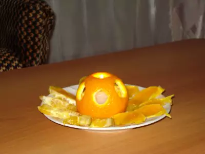 Рождественский апельсиновый фонарик