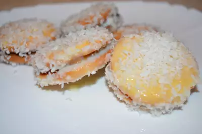 Печенье с арахисовой пастой в кокосовой стружке - вариант