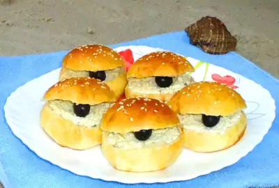 Бутерброды "ракушки с чёрным жемчугом"