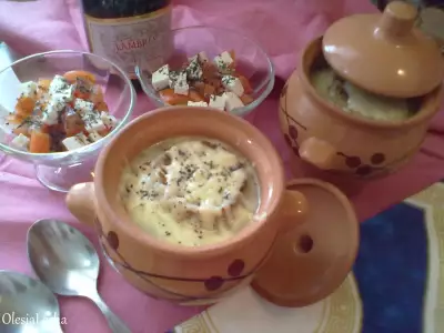 Луковый суп в горшочках...из духовки)))