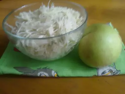 Салат из кольраби с горчичной заправкой