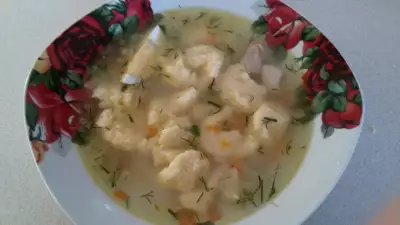 Куриный суп с сырными галушками ( клёцками )