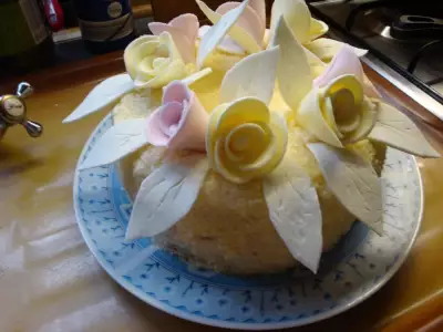 Торт лимонная нежность с виноградным сюрпризом