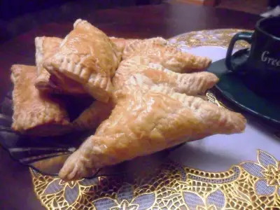 Пирожки с тунцом "оленькин подарок"