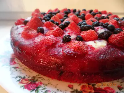 Летний пирог с ягодами в мультиварке (вариант №2)