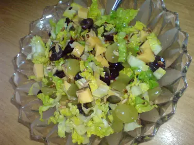 Сырно-виноградный салат