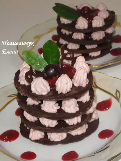 “torre pendente di pisa” - шоколадно-творожный десерт с вишневым джемом.