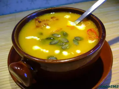 Тыквенно-апельсиновый суп-крем с курицей