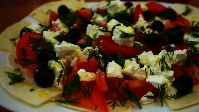 Бомбезный салат греческие острова