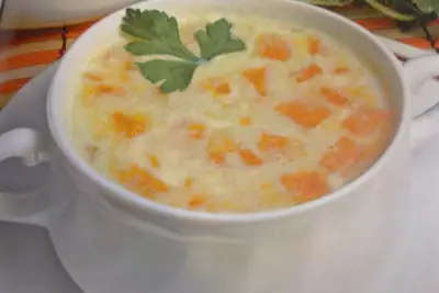 Молочный суп с вермишелью тыквой и корицей