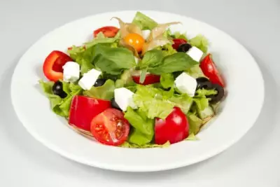 Овощной греческий салат с сыром «Фетакса»