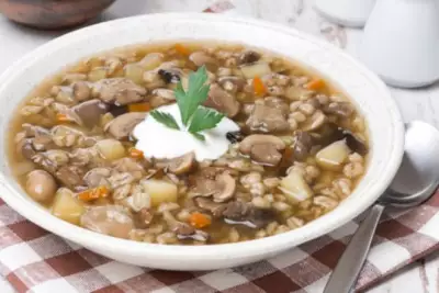 Перловый суп с картофелем и грибами