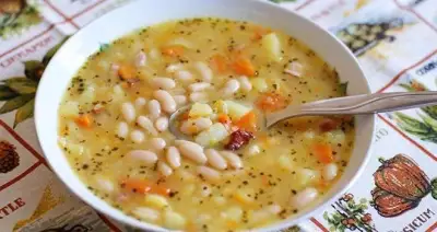 Фасолевый суп с картофелем и рисом