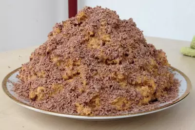Быстрый торт «Муравейник» из печенья