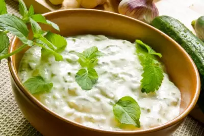 Греческий соус «Цацики» на йогурте
