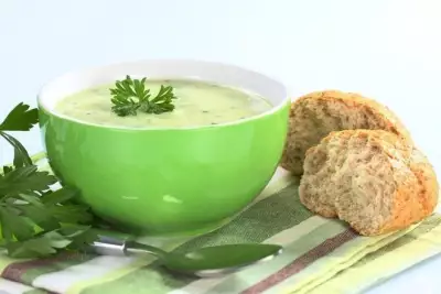 Классический крем суп из кабачков с корнем петрушки