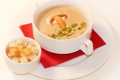 Сливочный крем-суп из белых грибов с картофелем