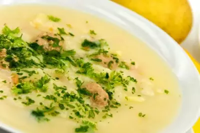 Куриный крем суп с аджикой и огурчиками