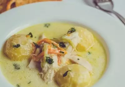 Бельгийский суп с курицей «Ватерзой»