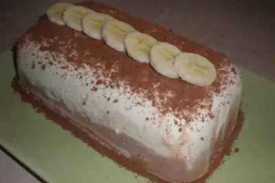 Двухцветный десерт из творога с бананом