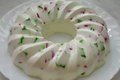 Десерт осколки счастья с разноцветным желе