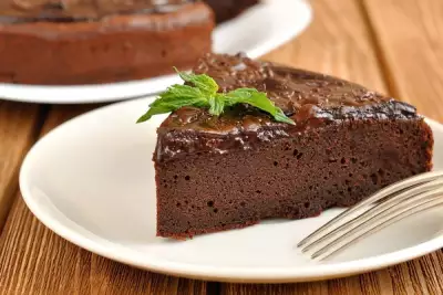 Сочный шоколадный пирог в духовке