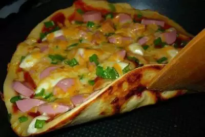 Домашняя пицца «Минутка» на сковороде