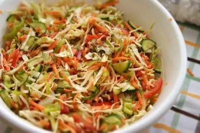 Салат овощной гениальный на зиму