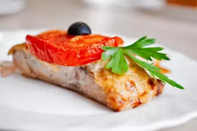 Рыба под сыром по-гречески