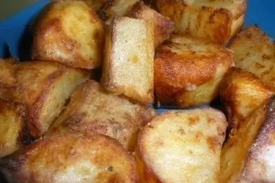 Простой картофель, запеченный в духовке