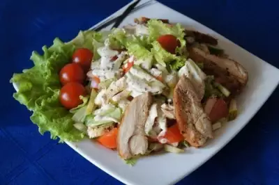 Салат «Пригажуня» с куриным филе