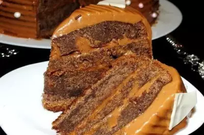 Торт «Шоколадное кухэ» с кремом из сгущенки