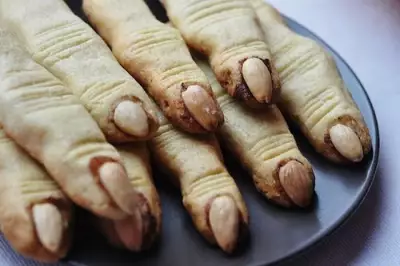 Печенье пальчики из фильма ужасов