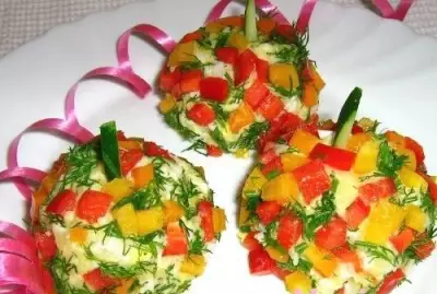 Новогодний салат гарнир из овощей ёлочные шары