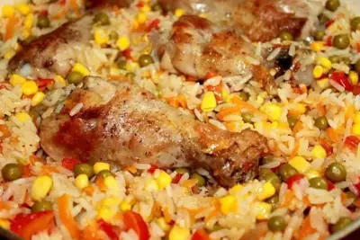 Куриные ножки с рисом и овощами по-каталонски