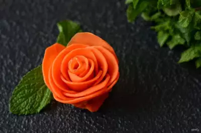 Розы из моркови