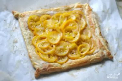 Лимонный пирог из слоеного теста