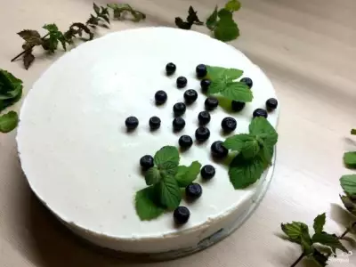 Торт из творога и желатина без выпечки