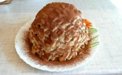 Торт из печенья без выпечки со сгущенкой