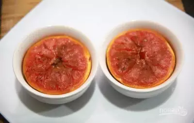 Жареный грейпфрут с корицей