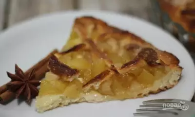 Пирог из дрожжевого теста с яблоками