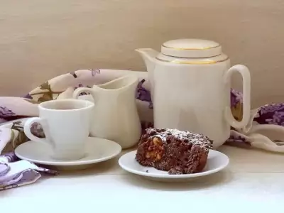 Шоколадный пирог с конфетами