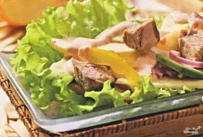 Салат с отварной свининой