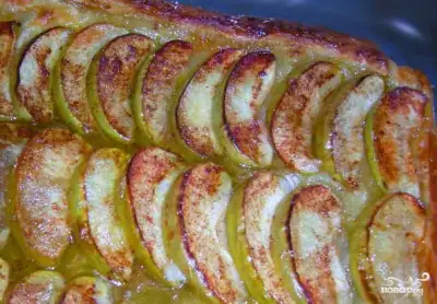Слоеное дрожжевое тесто с яблоками фото