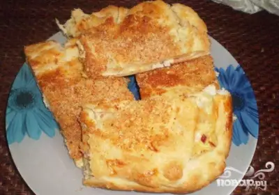 Пирог с курицей и сыром